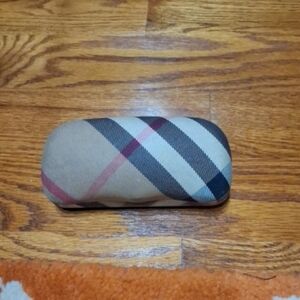 Burberry Nova Pattern Classic Sunglass Or Regular Glass Case